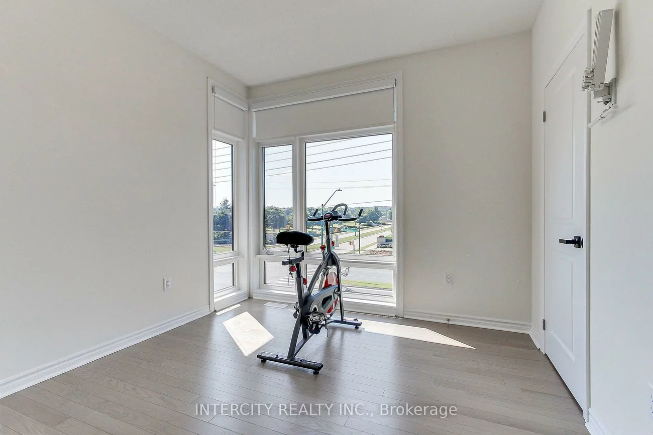 130, Blick, Bayview Northeast, Aurora