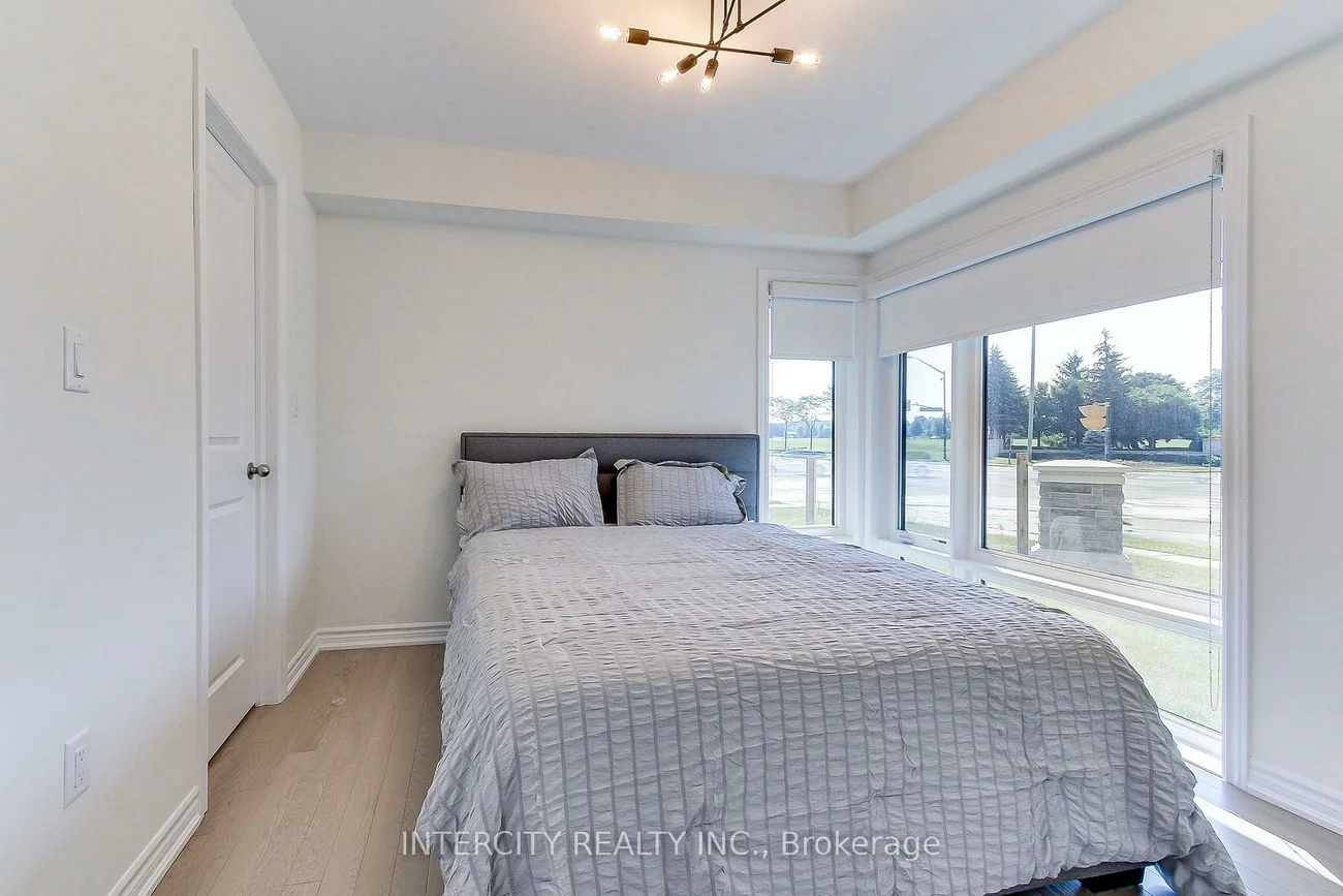 130, Blick, Bayview Northeast, Aurora
