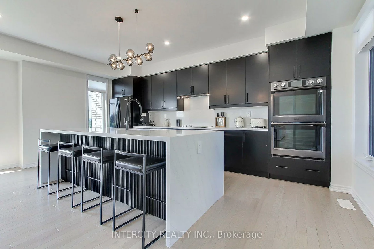 130, Blick, Bayview Northeast, Aurora