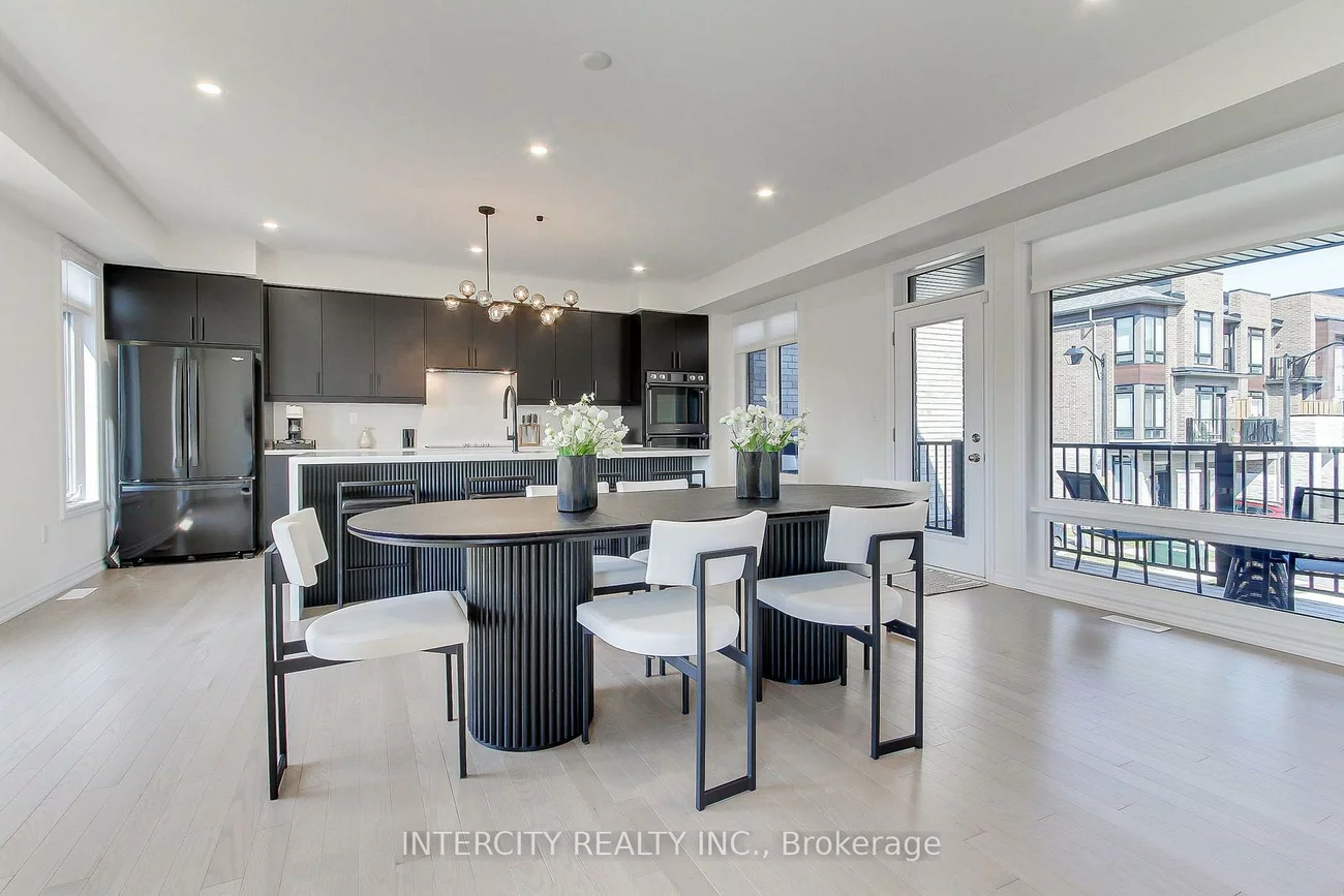 130, Blick, Bayview Northeast, Aurora
