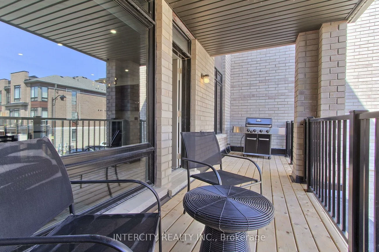 130, Blick, Bayview Northeast, Aurora