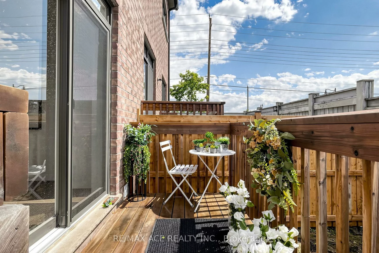 368, Elyse, Bayview Northeast, Aurora