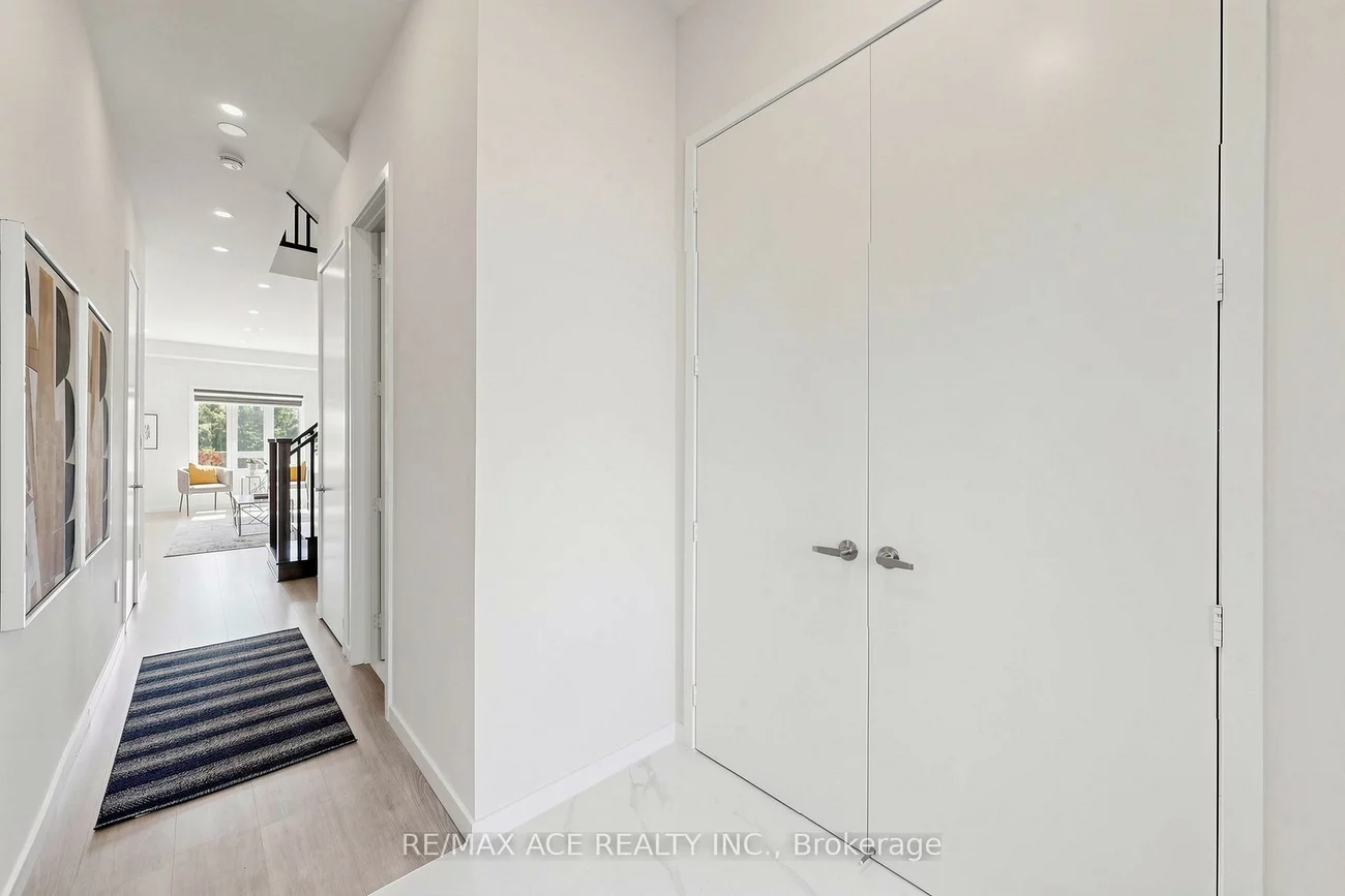 368, Elyse, Bayview Northeast, Aurora