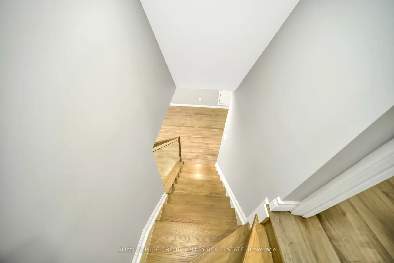 336, Elyse, Bayview Northeast, Aurora