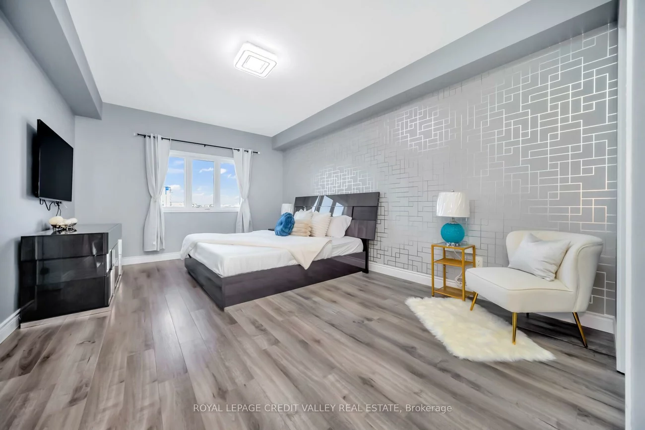 336, Elyse, Bayview Northeast, Aurora