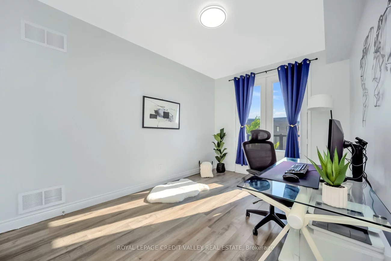 336, Elyse, Bayview Northeast, Aurora