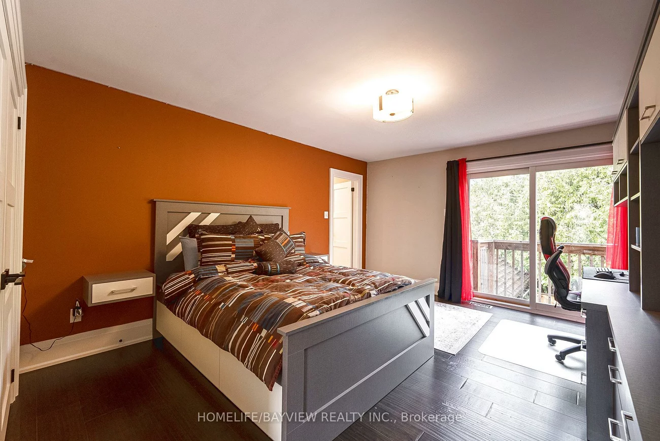 25, Whispering Pine, Aurora Heights, Aurora