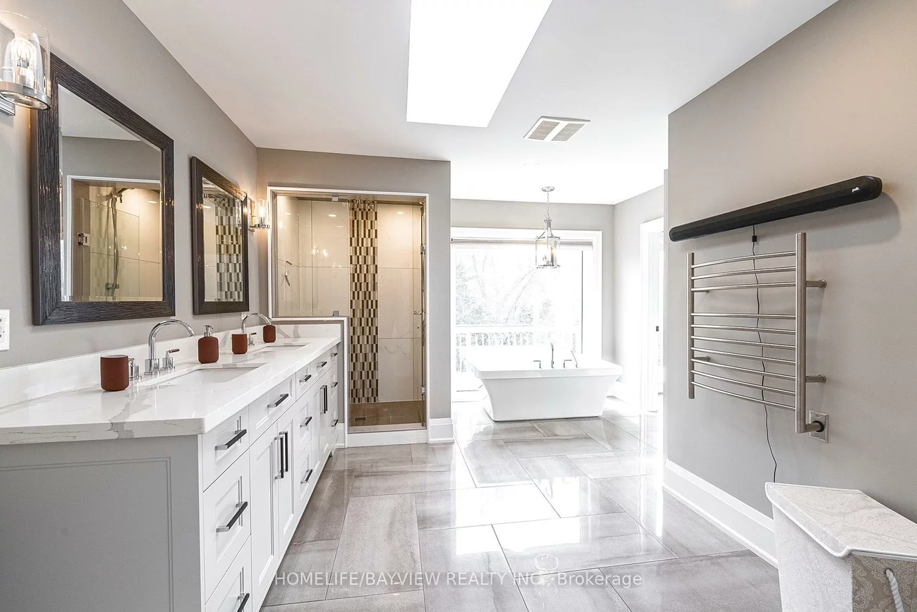 25, Whispering Pine, Aurora Heights, Aurora