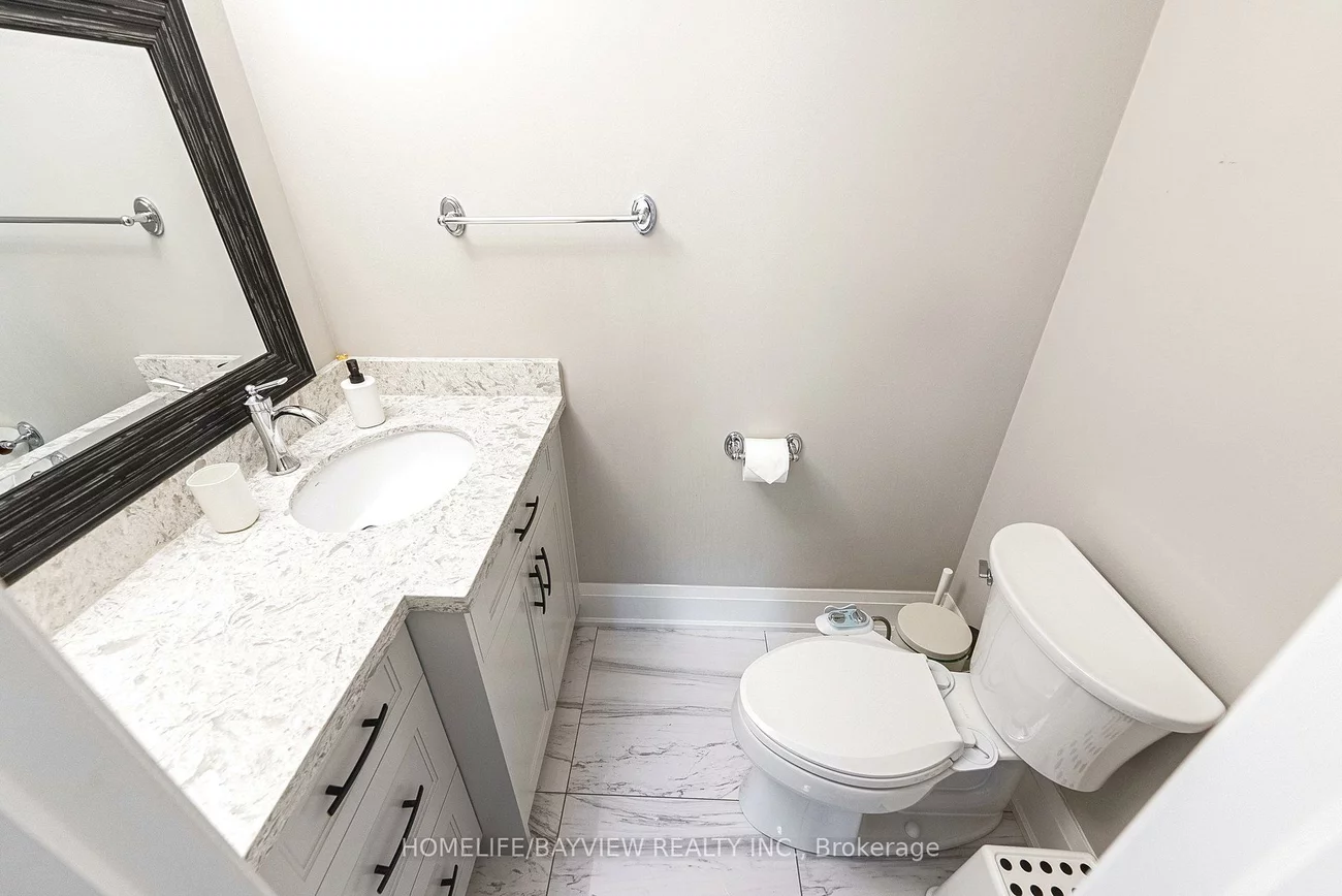 25, Whispering Pine, Aurora Heights, Aurora