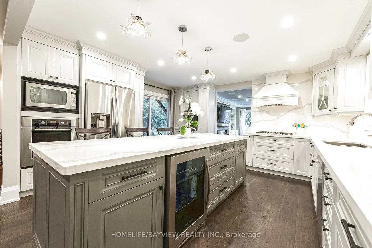 25, Whispering Pine, Aurora Heights, Aurora