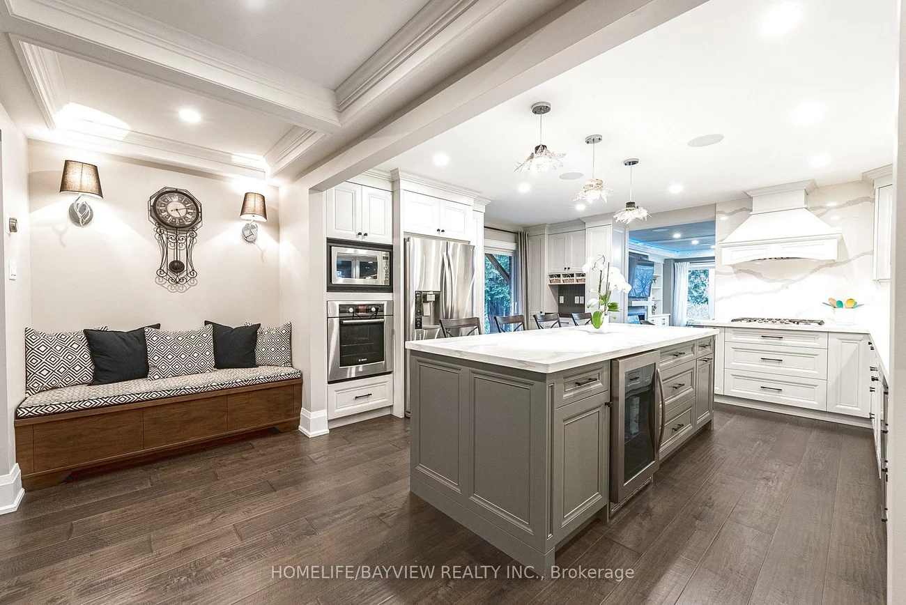 25, Whispering Pine, Aurora Heights, Aurora