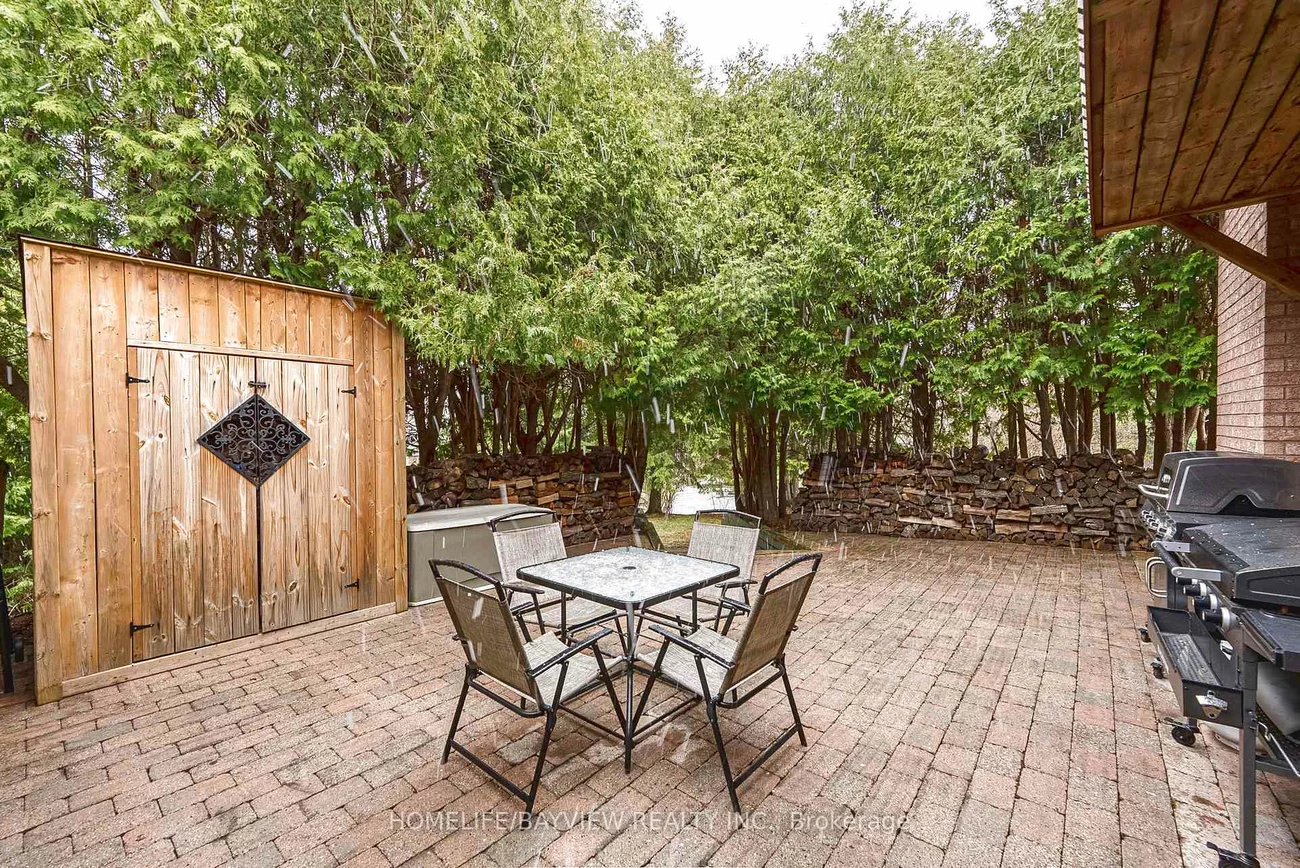 25, Whispering Pine, Aurora Heights, Aurora