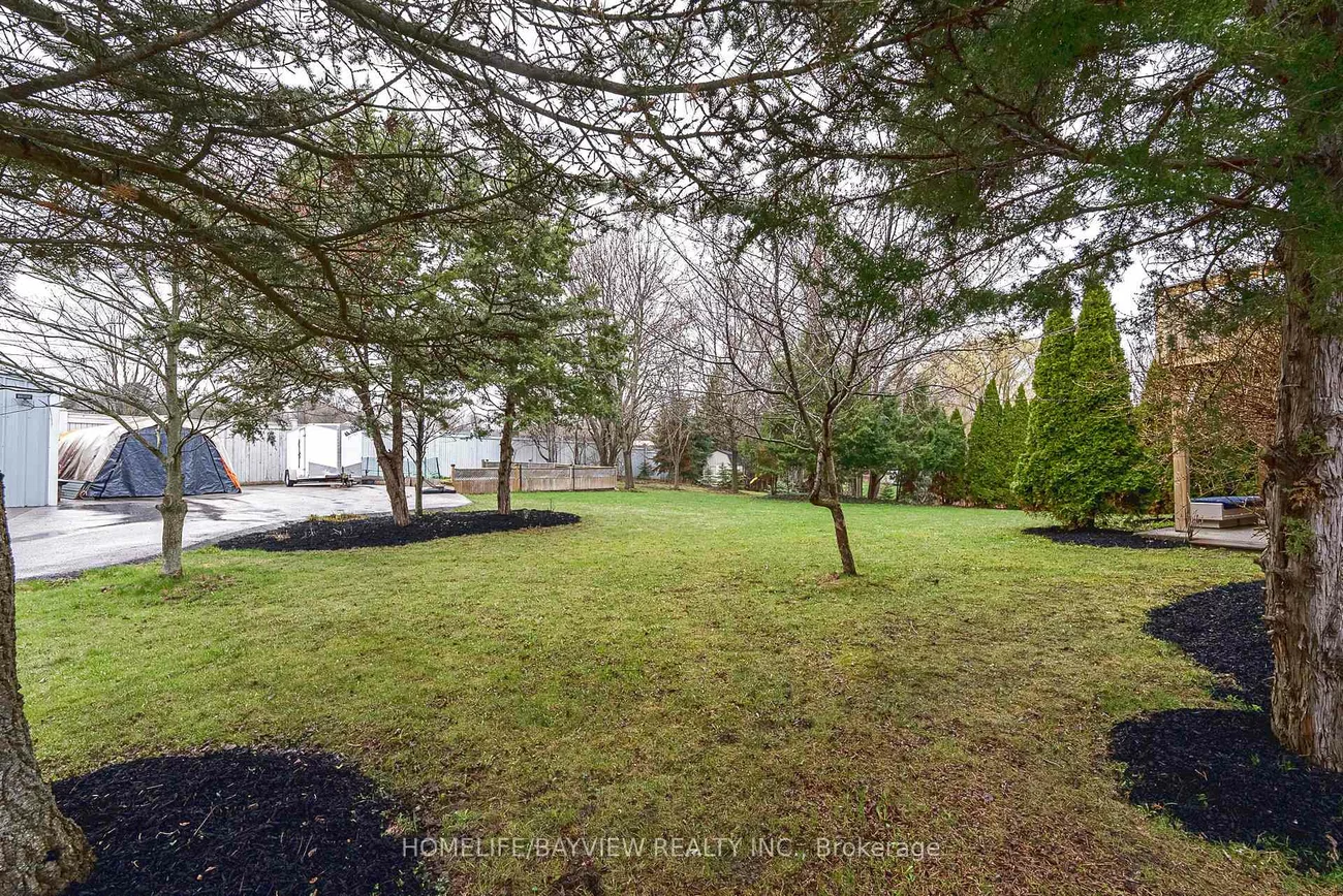 25, Whispering Pine, Aurora Heights, Aurora