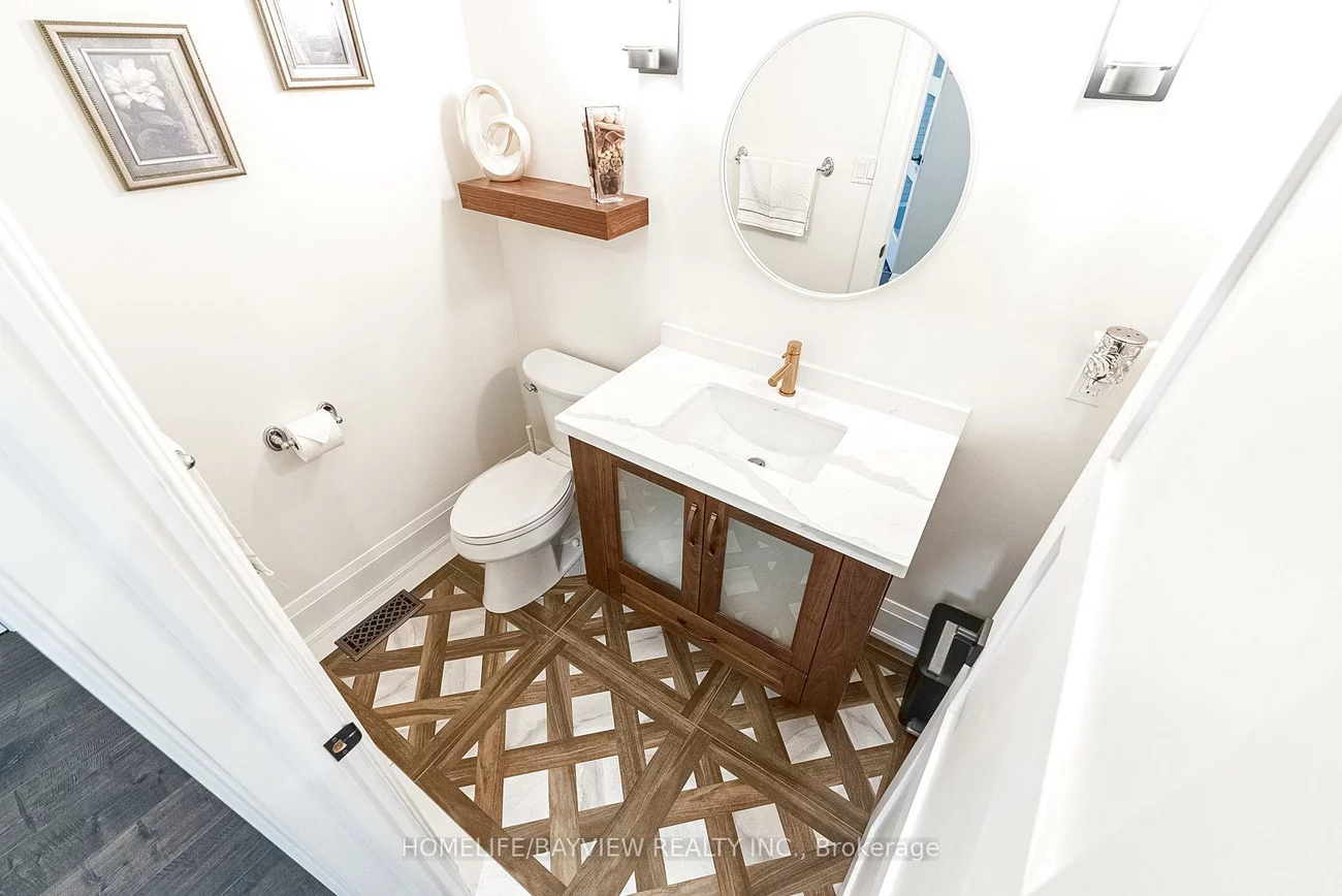 25, Whispering Pine, Aurora Heights, Aurora