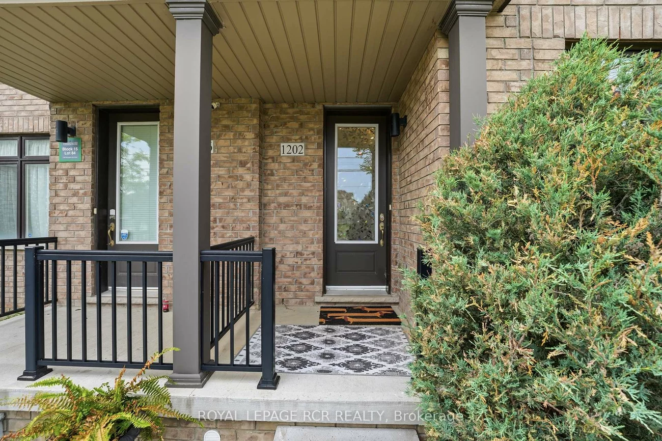 1202, Wellington, Bayview Northeast, Aurora