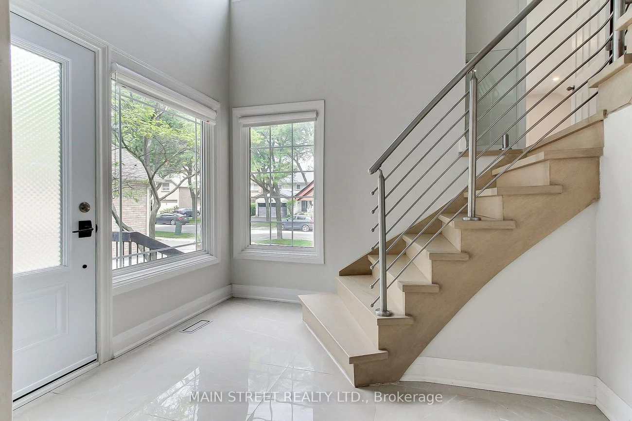 27, Murdock, Aurora Heights, Aurora