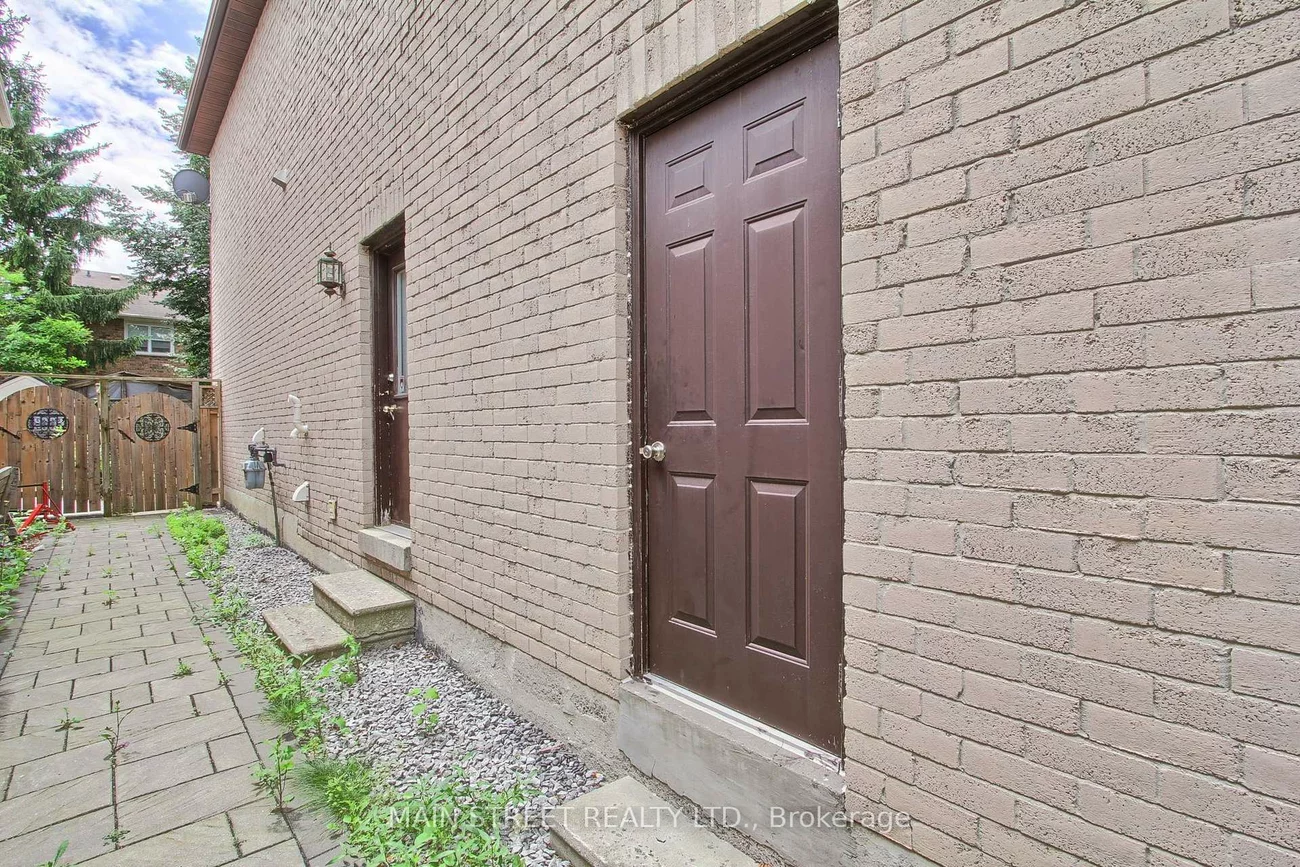 27, Murdock, Aurora Heights, Aurora
