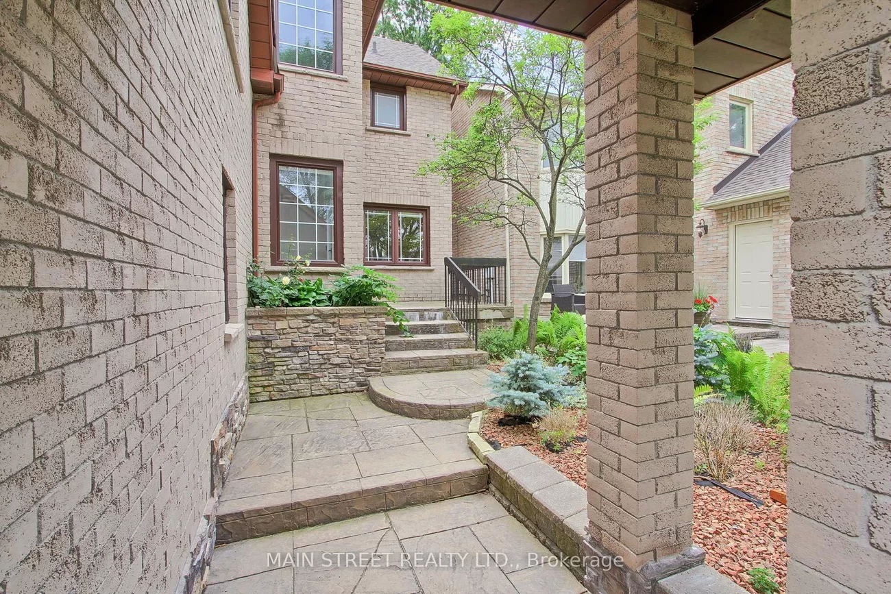 27, Murdock, Aurora Heights, Aurora
