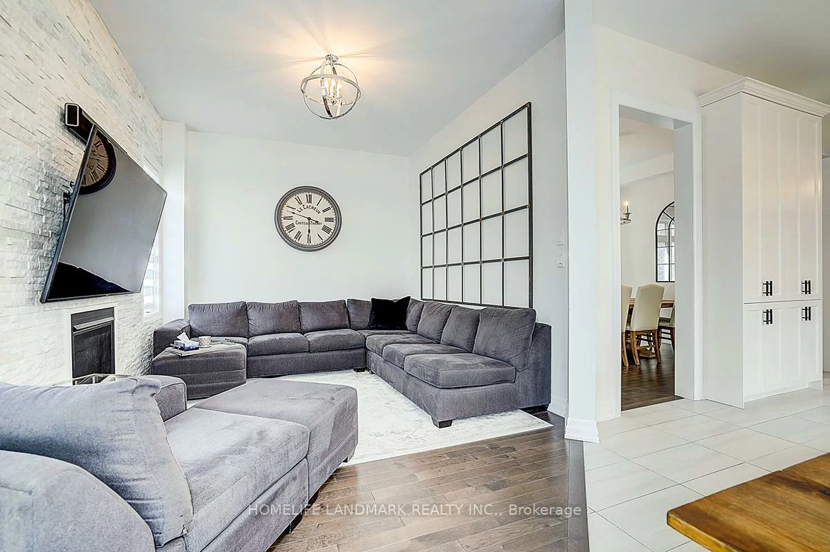 56, Botelho, Bayview Southeast, Aurora