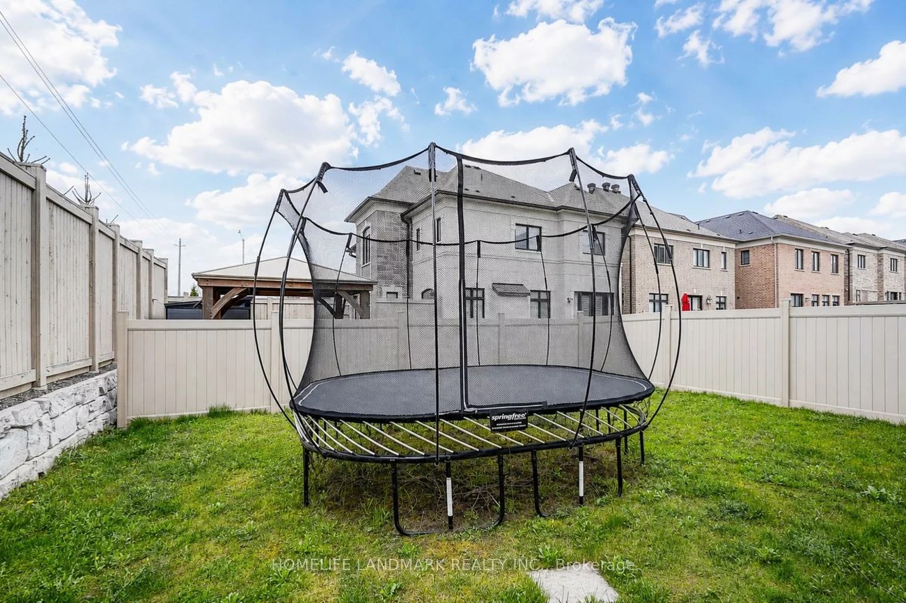 56, Botelho, Bayview Southeast, Aurora