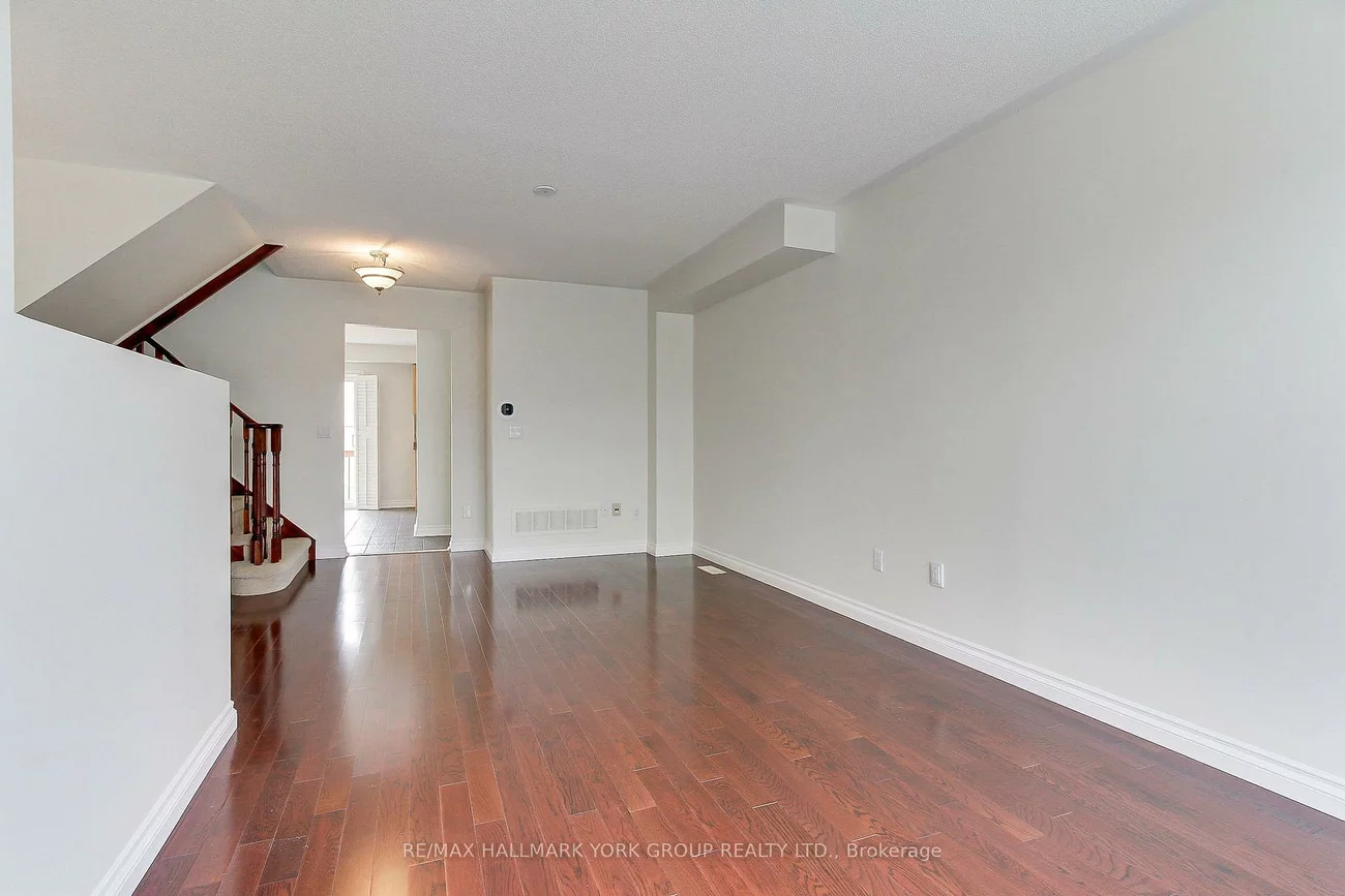 39, Millcliff, Aurora Grove, Aurora
