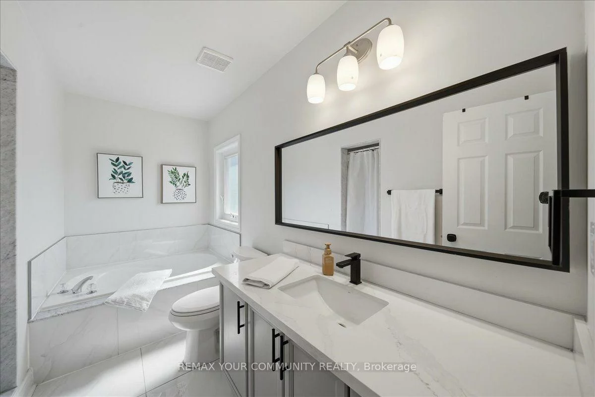 91, Downey, Bayview Wellington, Aurora