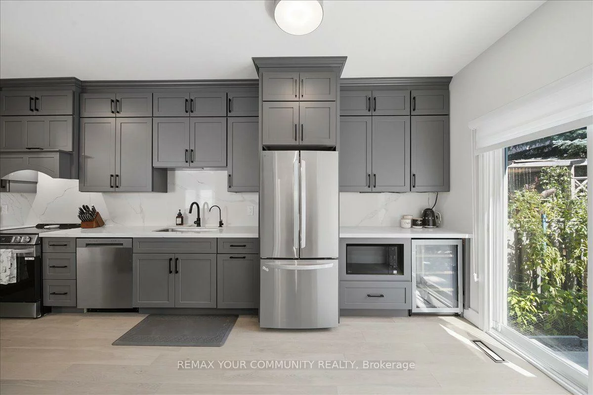 91, Downey, Bayview Wellington, Aurora