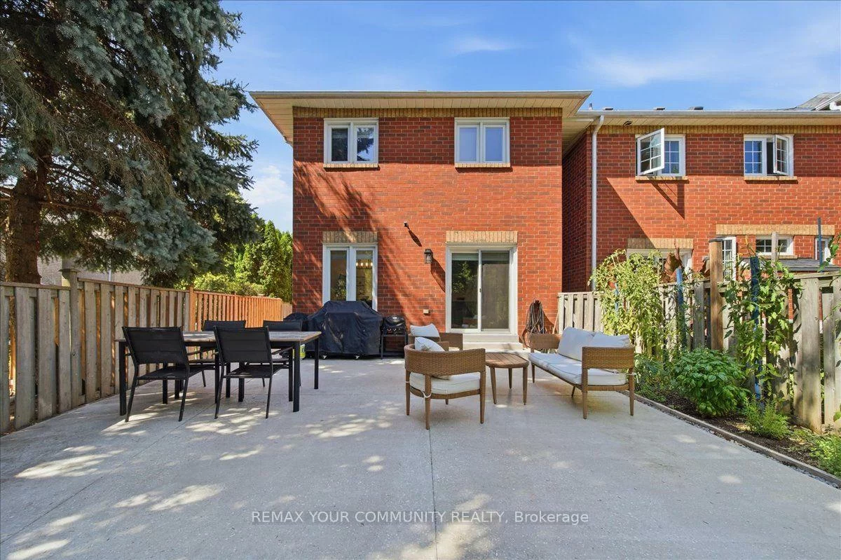 91, Downey, Bayview Wellington, Aurora