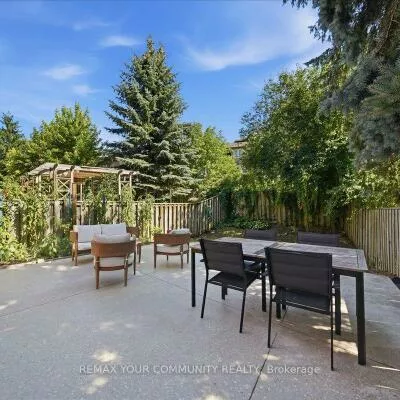91, Downey, Bayview Wellington, Aurora