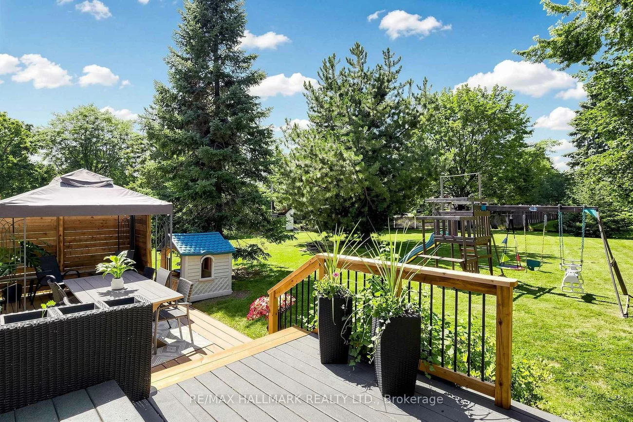 20, Oak, Aurora Village, Aurora