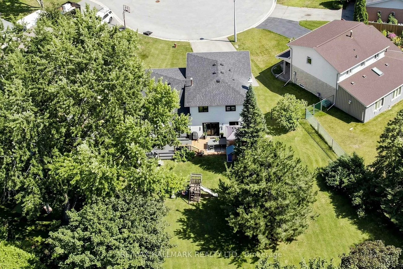 20, Oak, Aurora Village, Aurora