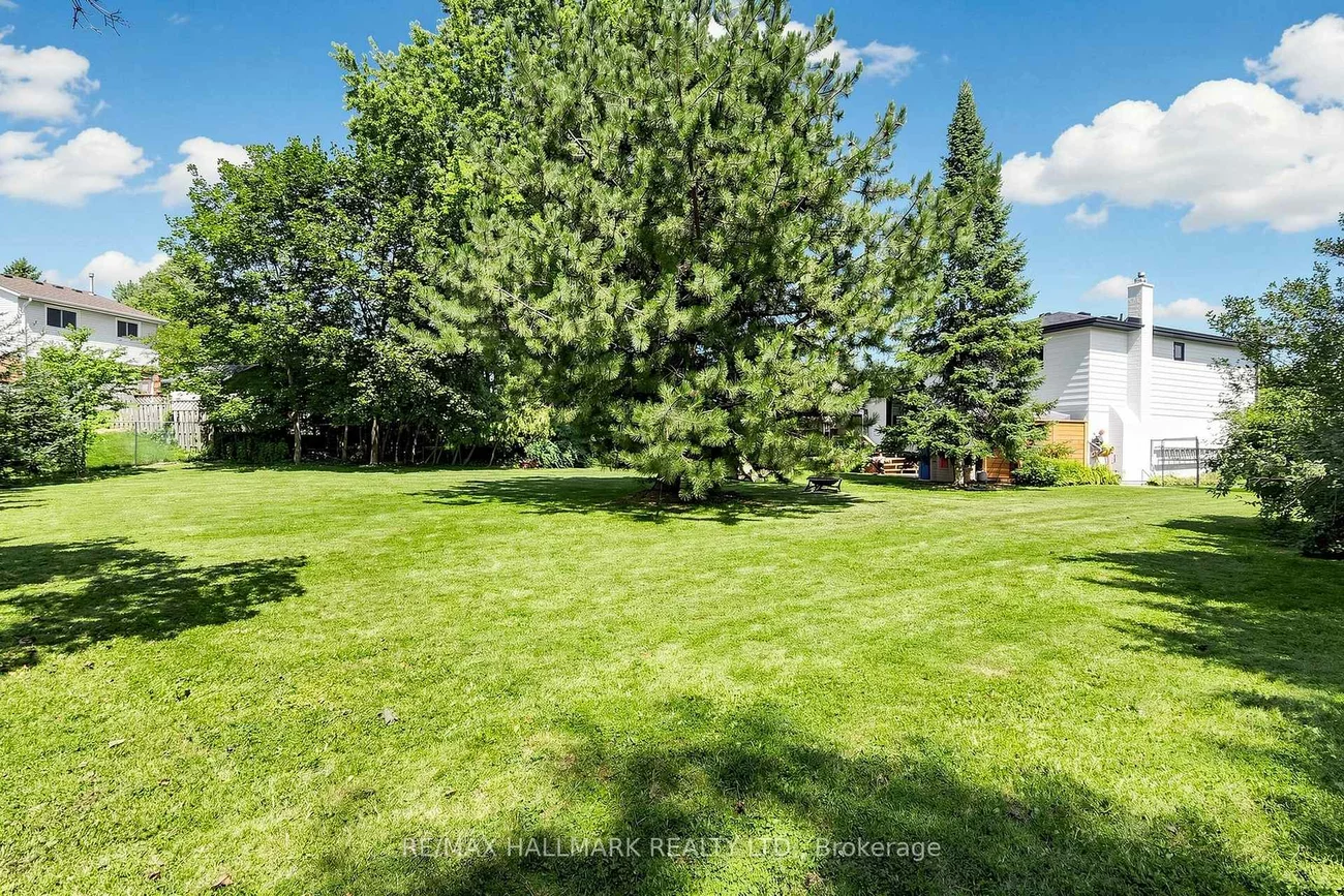 20, Oak, Aurora Village, Aurora