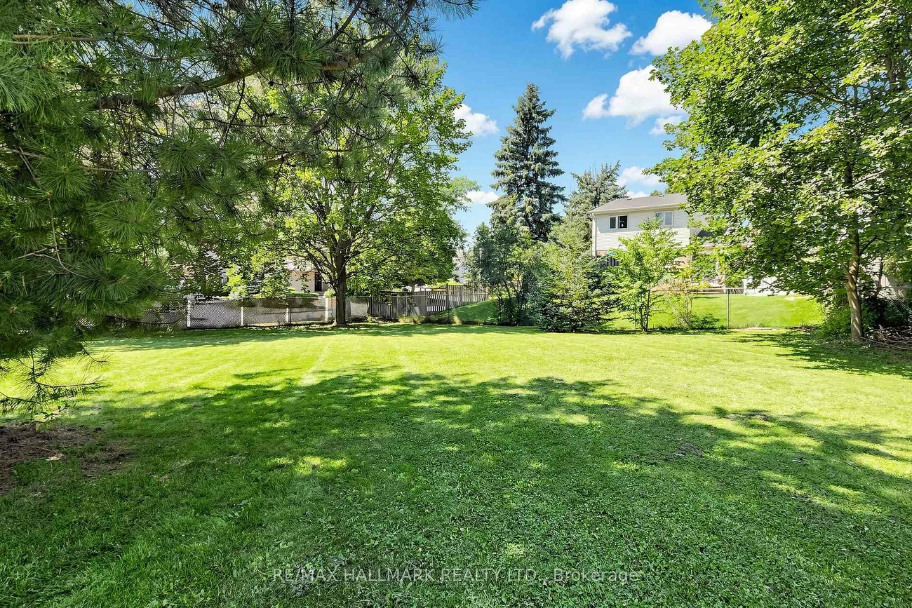 20, Oak, Aurora Village, Aurora