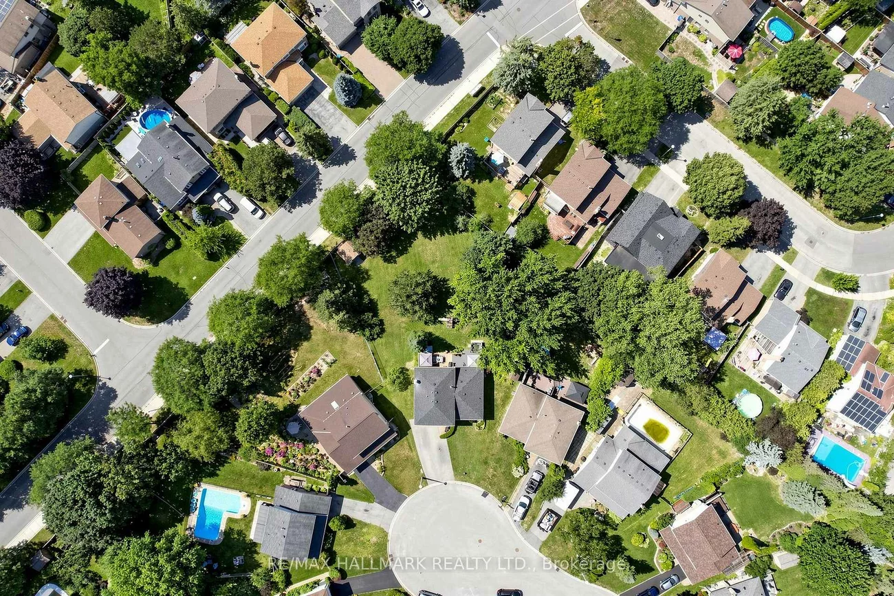 20, Oak, Aurora Village, Aurora