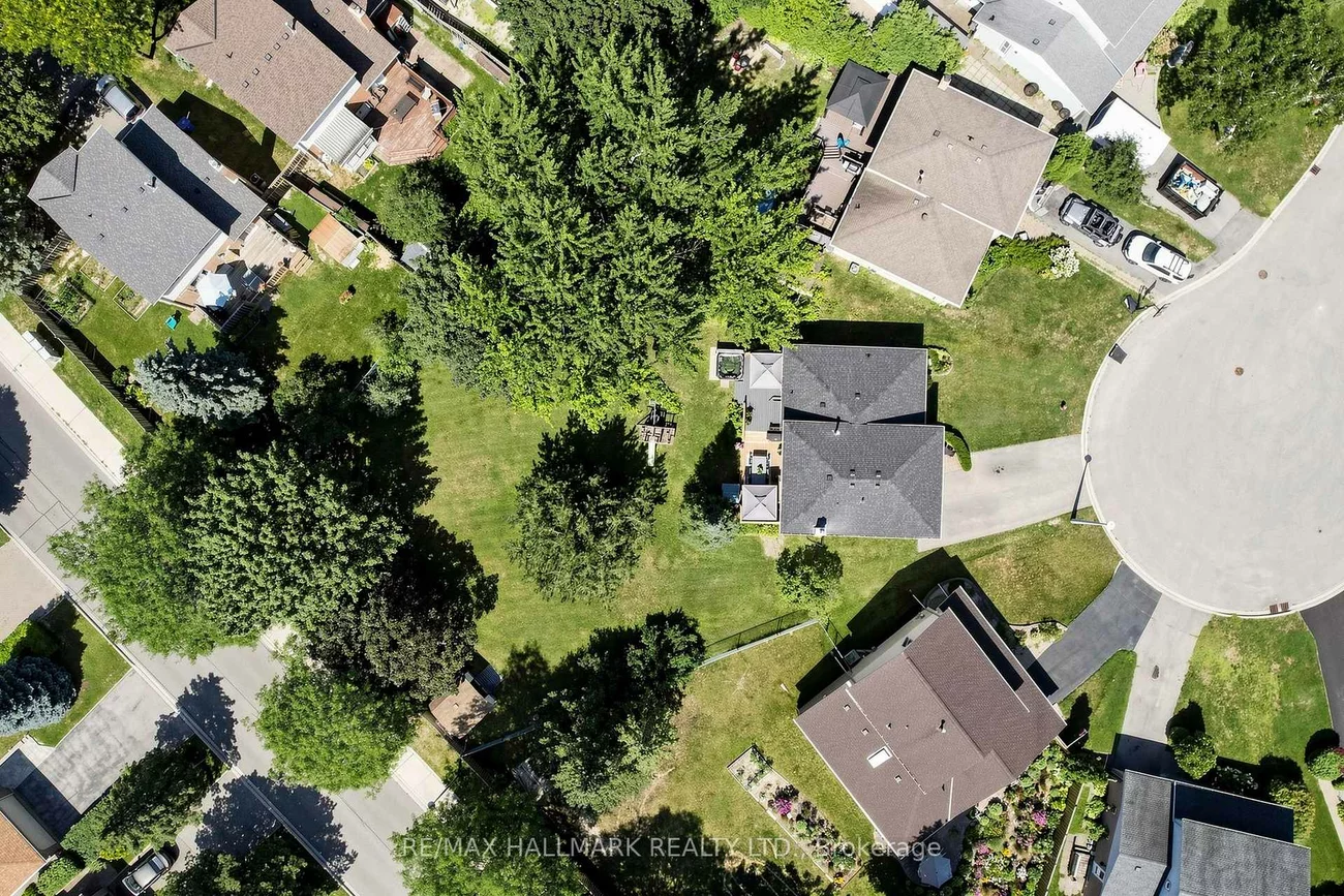 20, Oak, Aurora Village, Aurora
