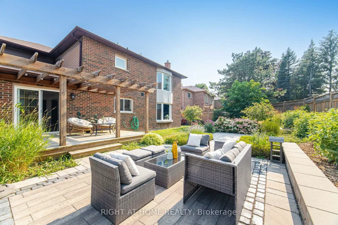 4, Simmons, Aurora Highlands, Aurora
