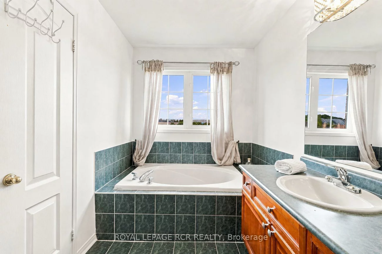 70, Millcliff, Aurora Grove, Aurora