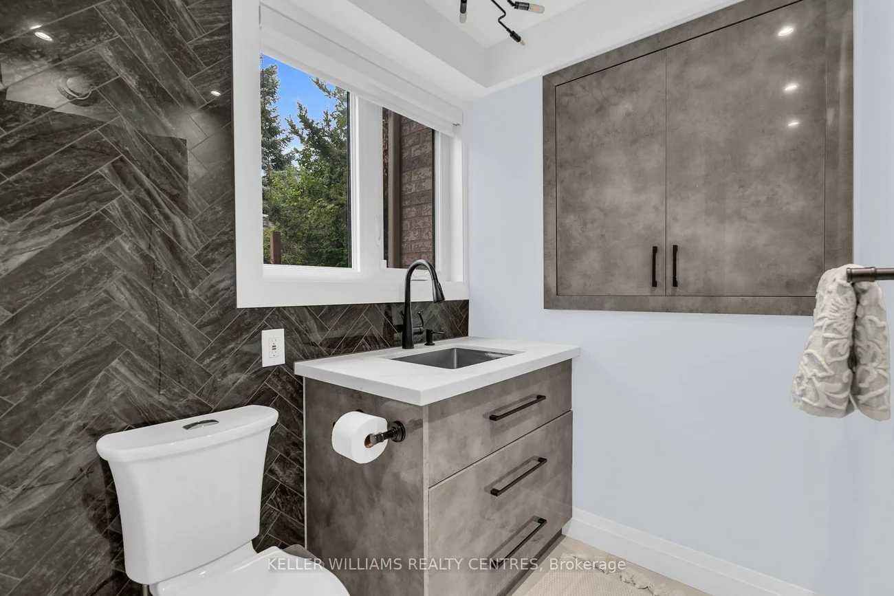 37, Bowler, Bayview Wellington, Aurora
