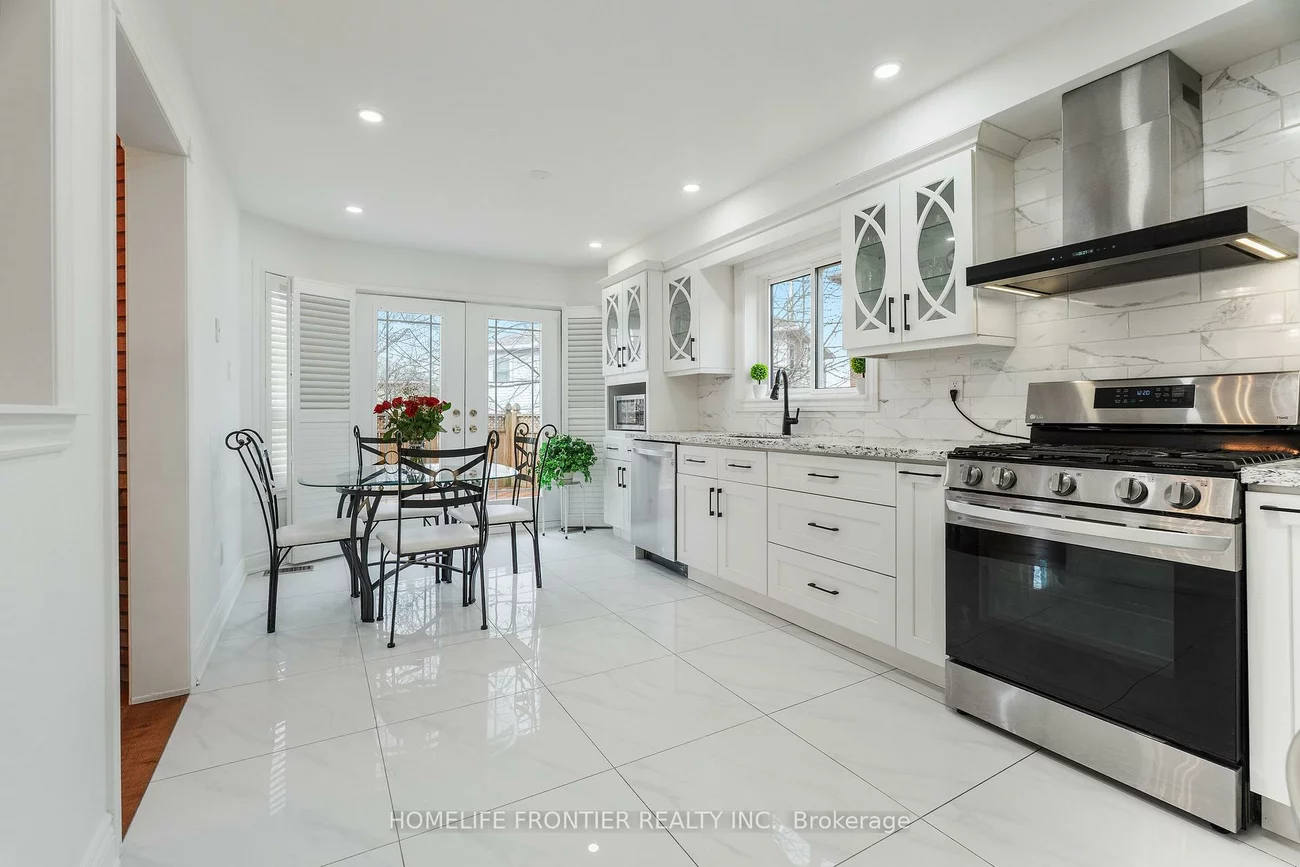 55, Attridge, Aurora Village, Aurora