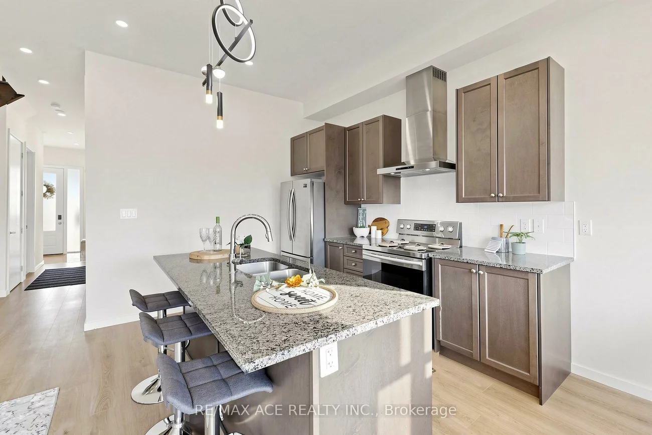 368, Elyse, Bayview Northeast, Aurora