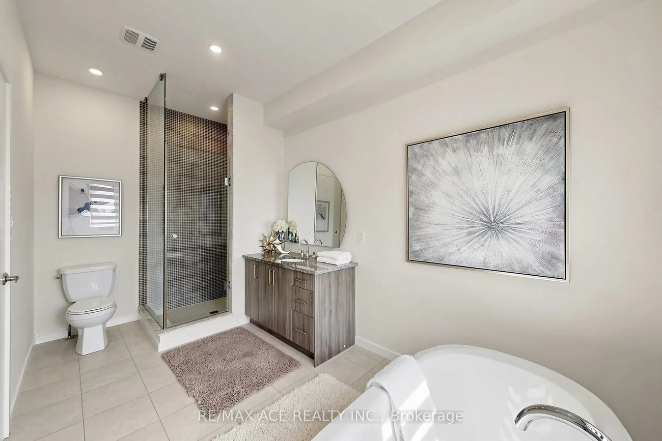 368, Elyse, Bayview Northeast, Aurora