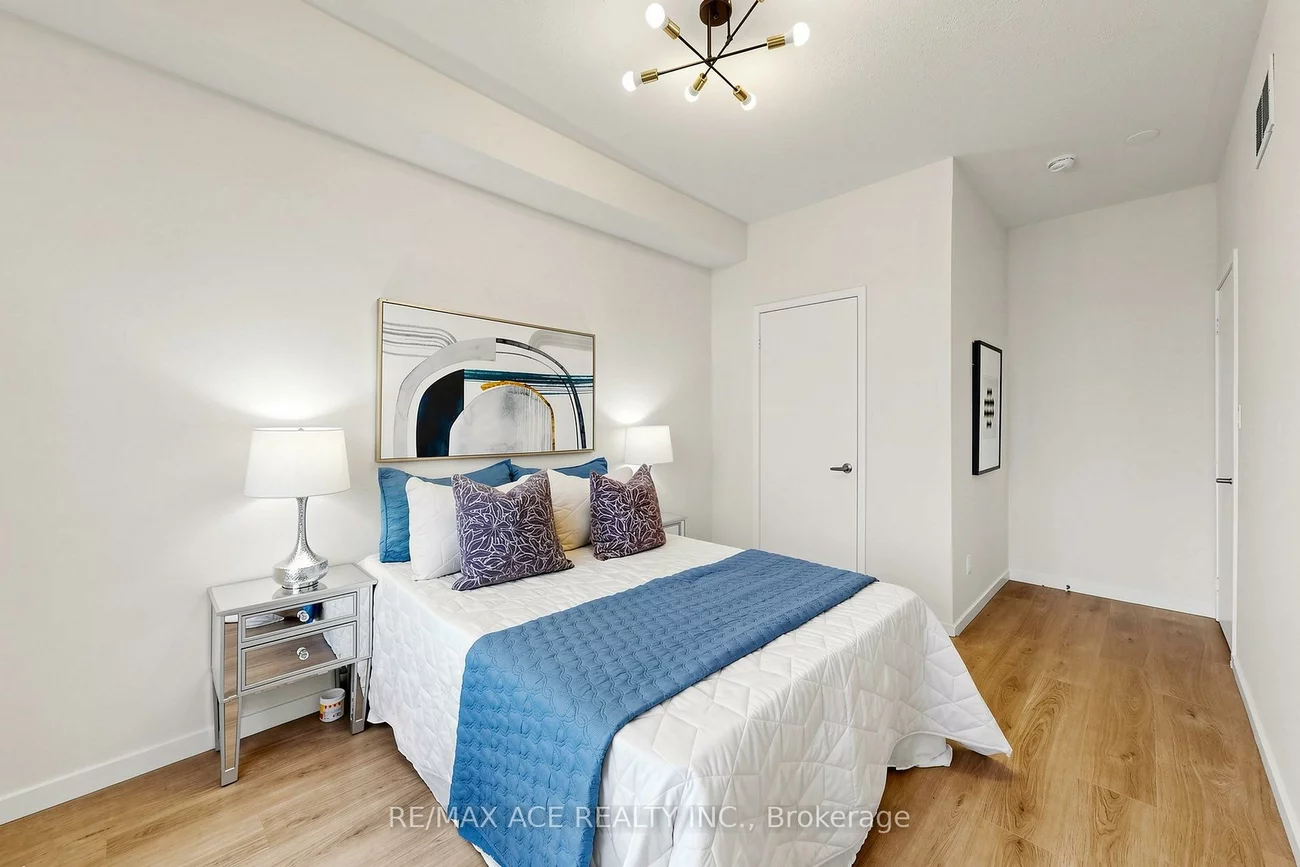 368, Elyse, Bayview Northeast, Aurora