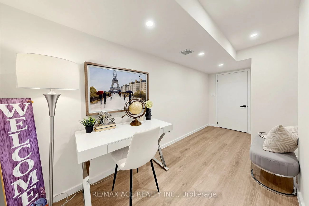 368, Elyse, Bayview Northeast, Aurora