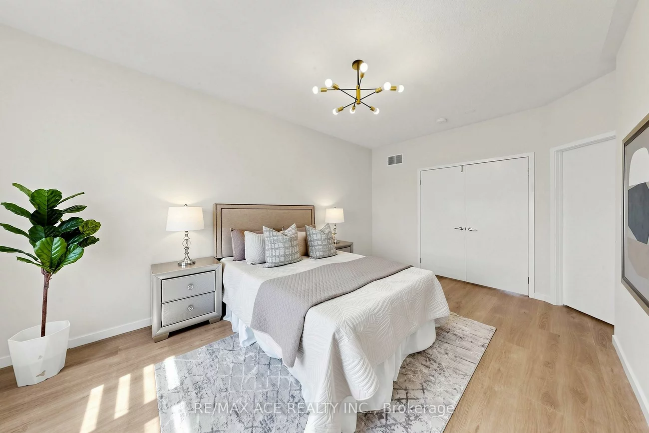 368, Elyse, Bayview Northeast, Aurora