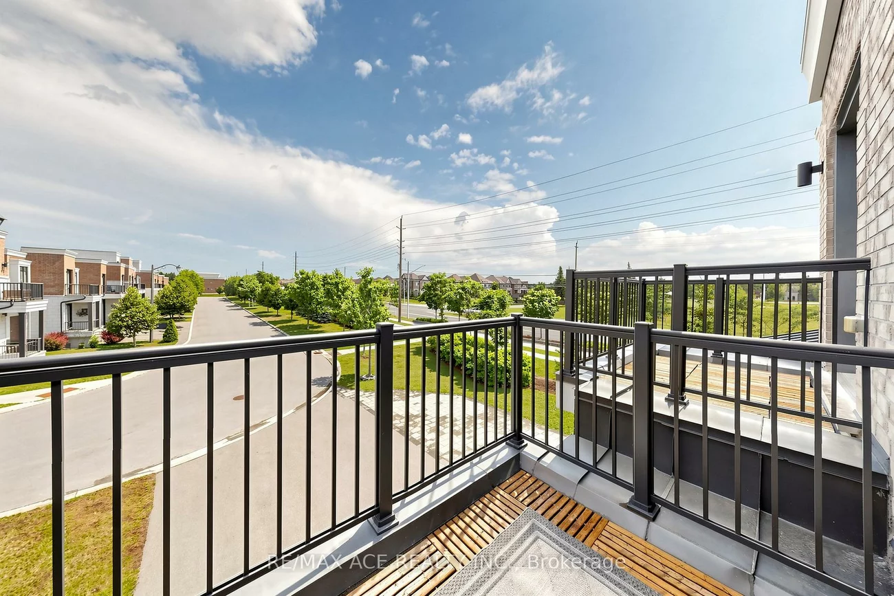 368, Elyse, Bayview Northeast, Aurora
