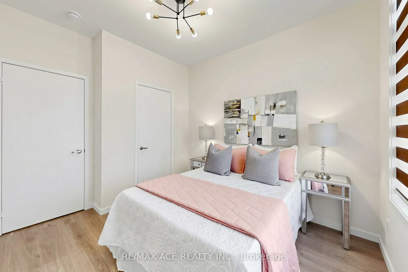 368, Elyse, Bayview Northeast, Aurora