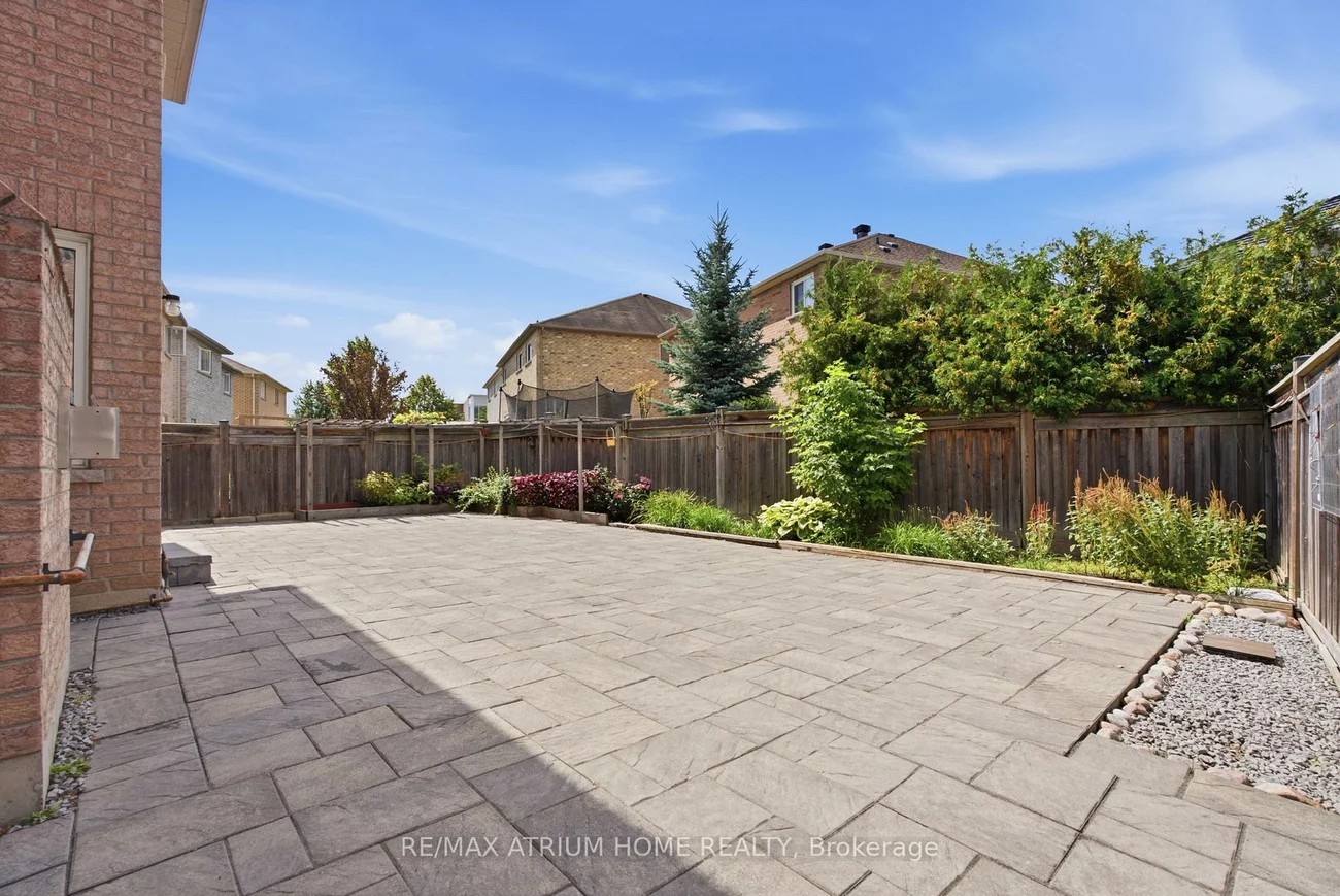 526, Mavrinac, Bayview Northeast, Aurora