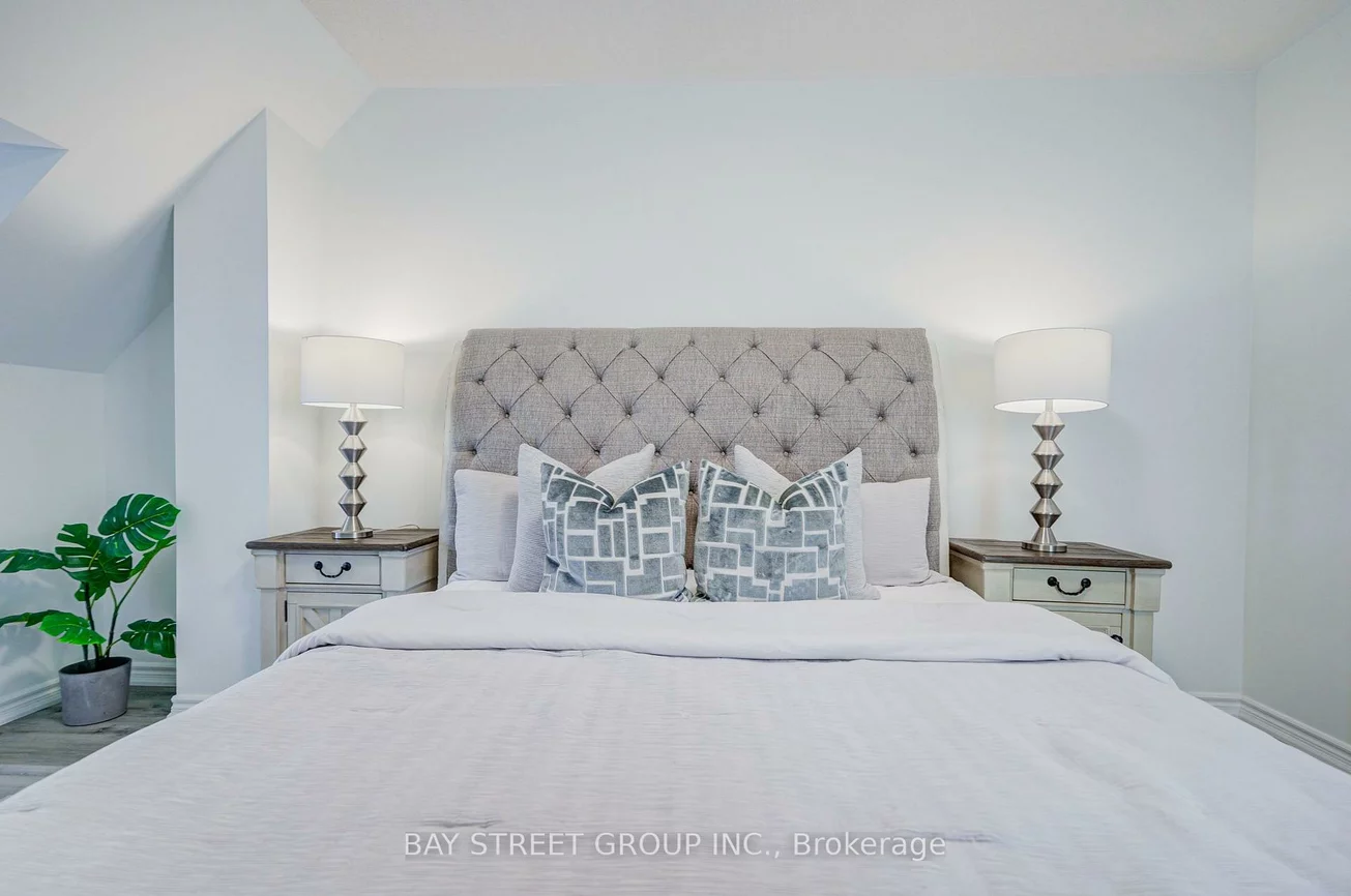 5, Luxton, Bayview Wellington, Aurora