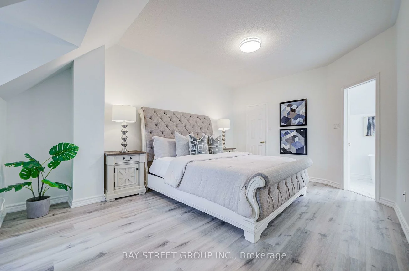 5, Luxton, Bayview Wellington, Aurora