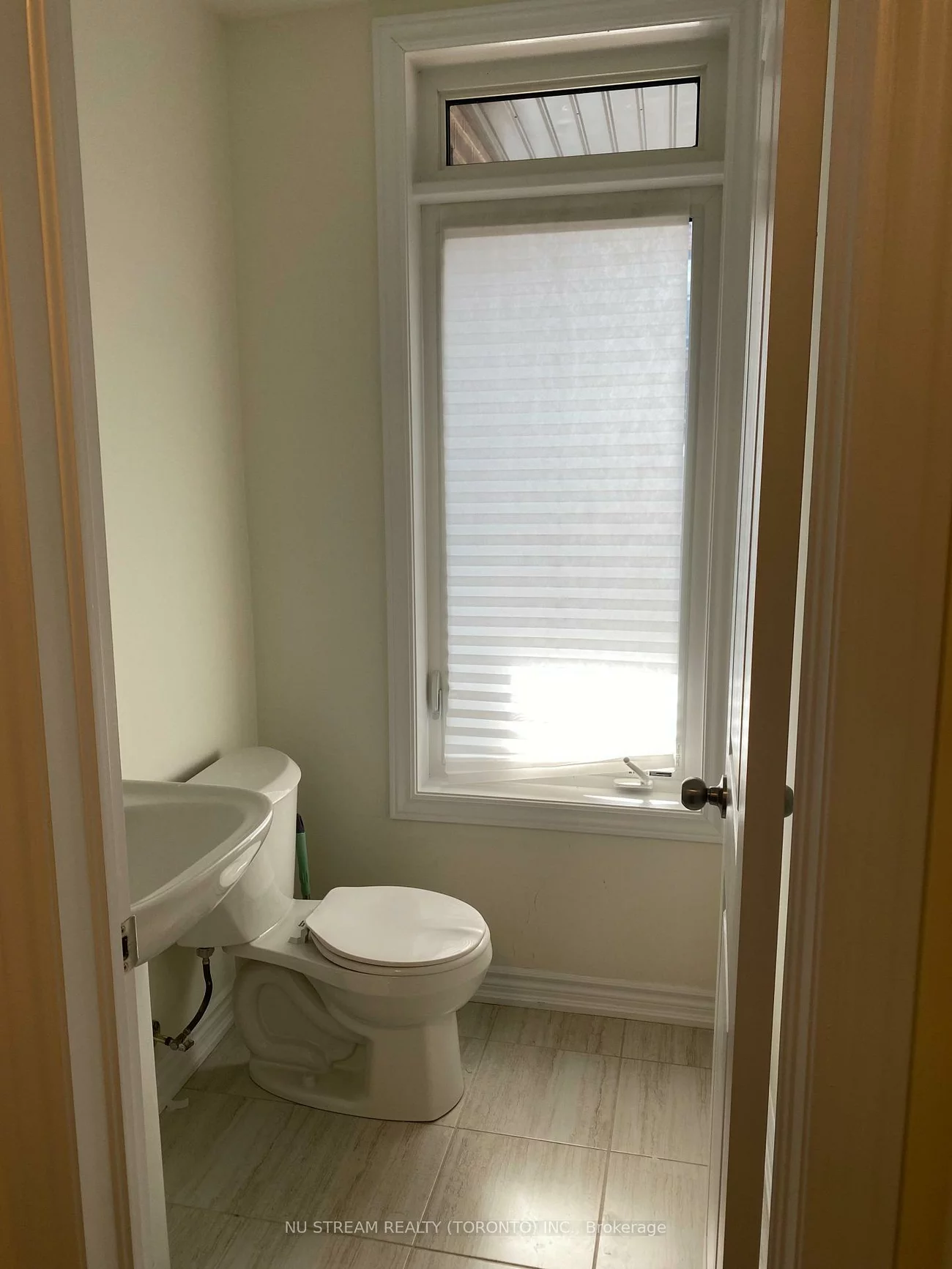 11, Griffith, Bayview Northeast, Aurora